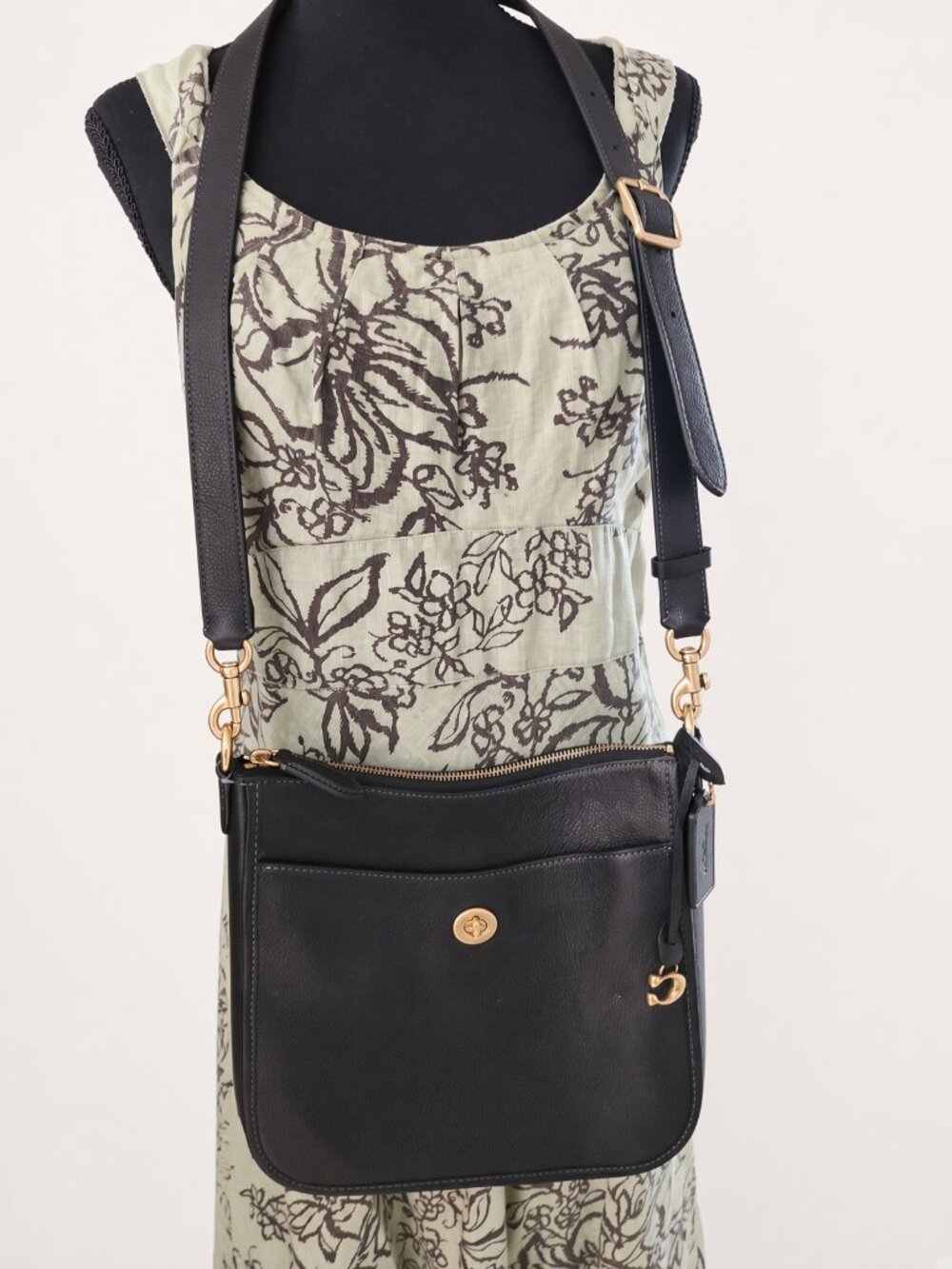 Coach Chaise Crossbody Black Pebbled Leather Gold Hardware C Charm